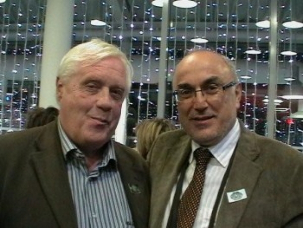 &Sigma;&upsilon;&nu;έ&delta;&rho;&iota;&omicron; &epsilon;&mu;&beta;&rho;&upsilon;&omicron;&mu;&eta;&tau;&rho;&iota;&kappa;ή&sigmaf; &iota;&alpha;&tau;&rho;&iota;&kappa;ή&sigmaf;